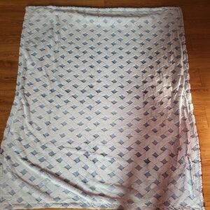 Koolaburra by Ugg Crystelle White & Blue Faux Fur Throw Blanket 48x60